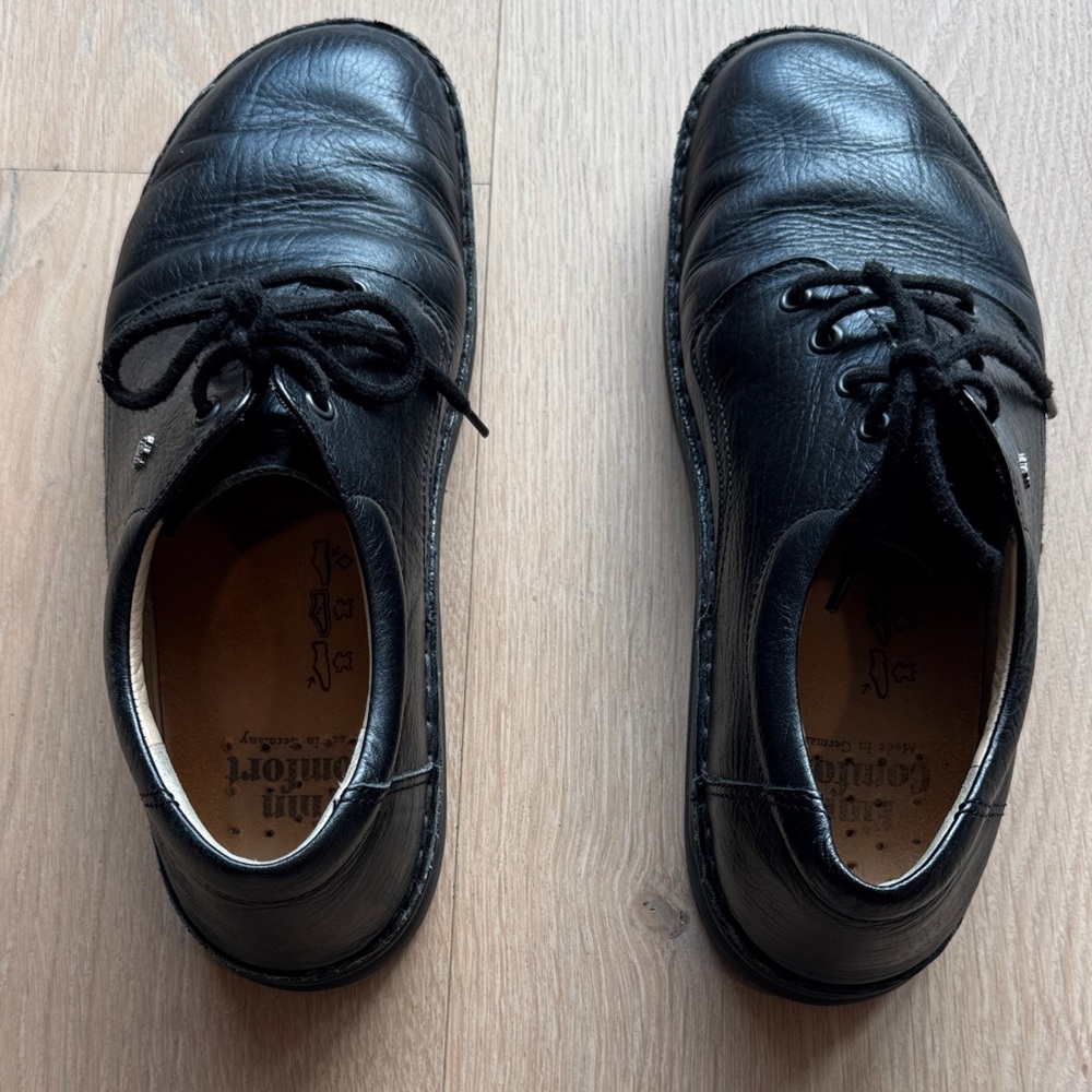 Finn Comfort Black Leather Lace-Up Oxfords